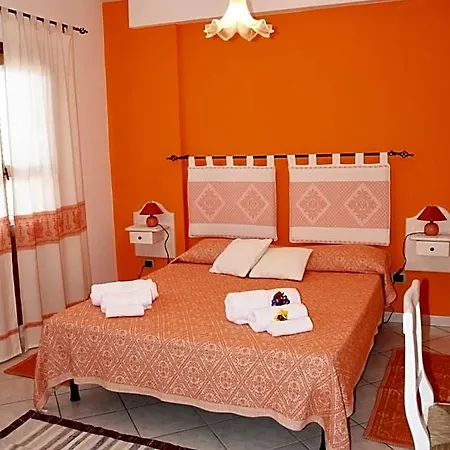 לינה וארוחת בוקר Casa Porto Frailis Gia Porto Frailis ארבאטקס